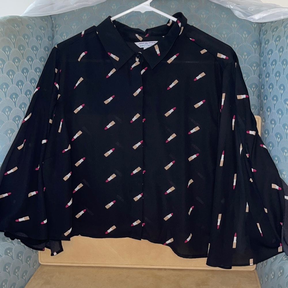 Ashley Nell Tipton for Boutique lipstick crop top blouse